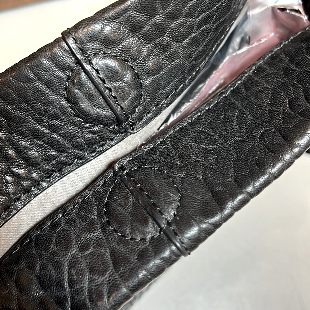 Vince Camuto black pebble leather lambskin crossbody / shoulder bag - Picture 12 of 17